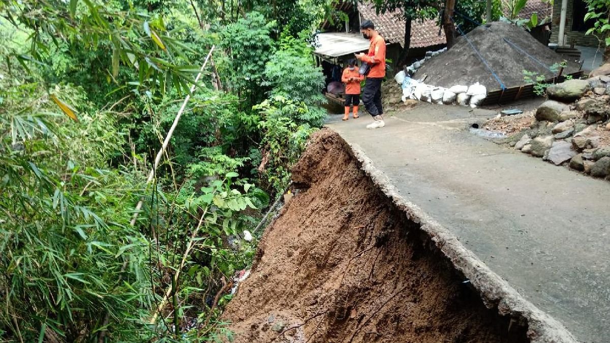 Bantul Tangani 450 Warga Terdampak Tanah Longsor di Sriharjo