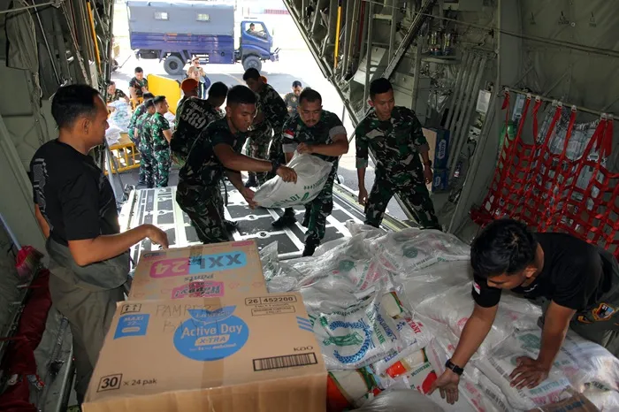 Korban Bencana Sumut Terima Bantuan dari Kemkomdigi