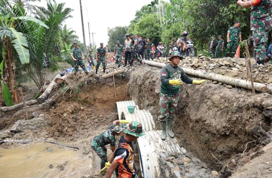 Pembangunan Jembatan Armco di Sumatra Terus Dikebut