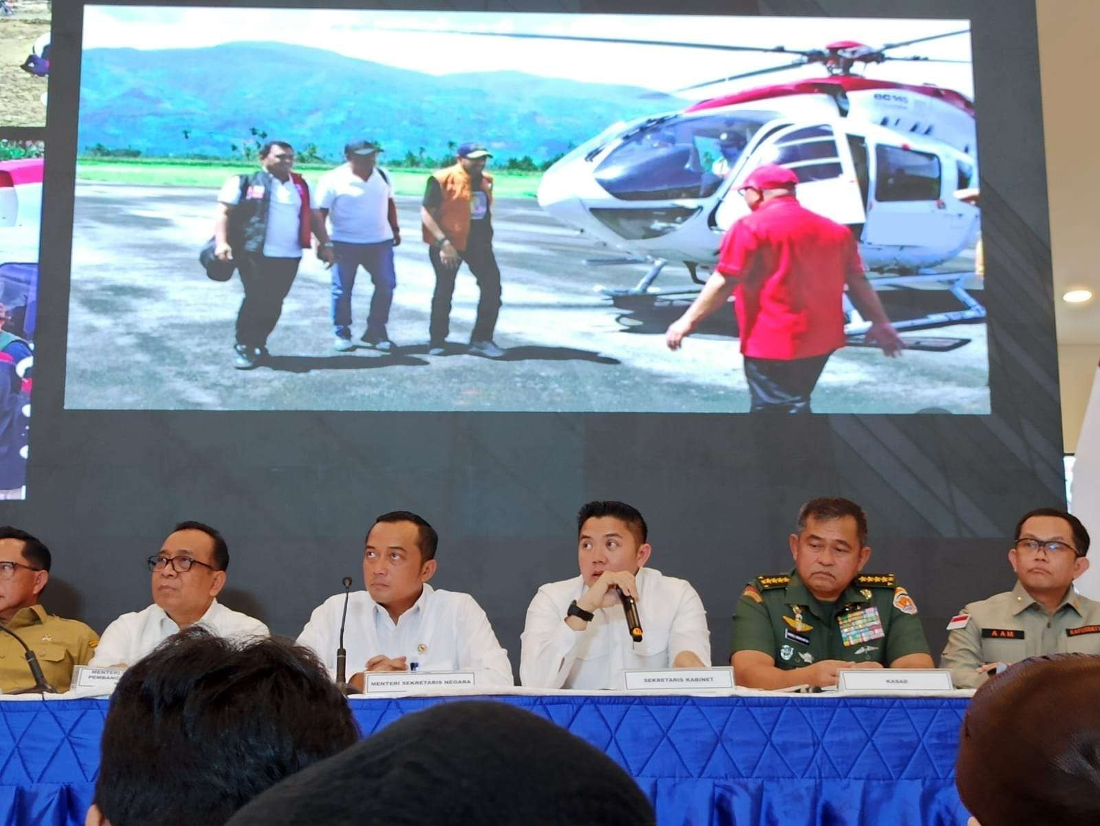 Seskab Sebut Presiden Pinjamkan Helikopter Pribadi ke Aceh