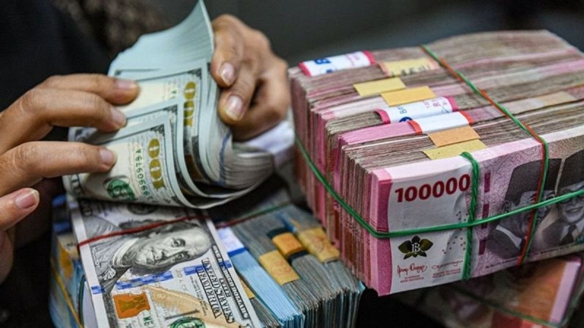 Update Nilai Tukar Rupiah Selasa Pagi: Menguat Tipis ke Rp16.768