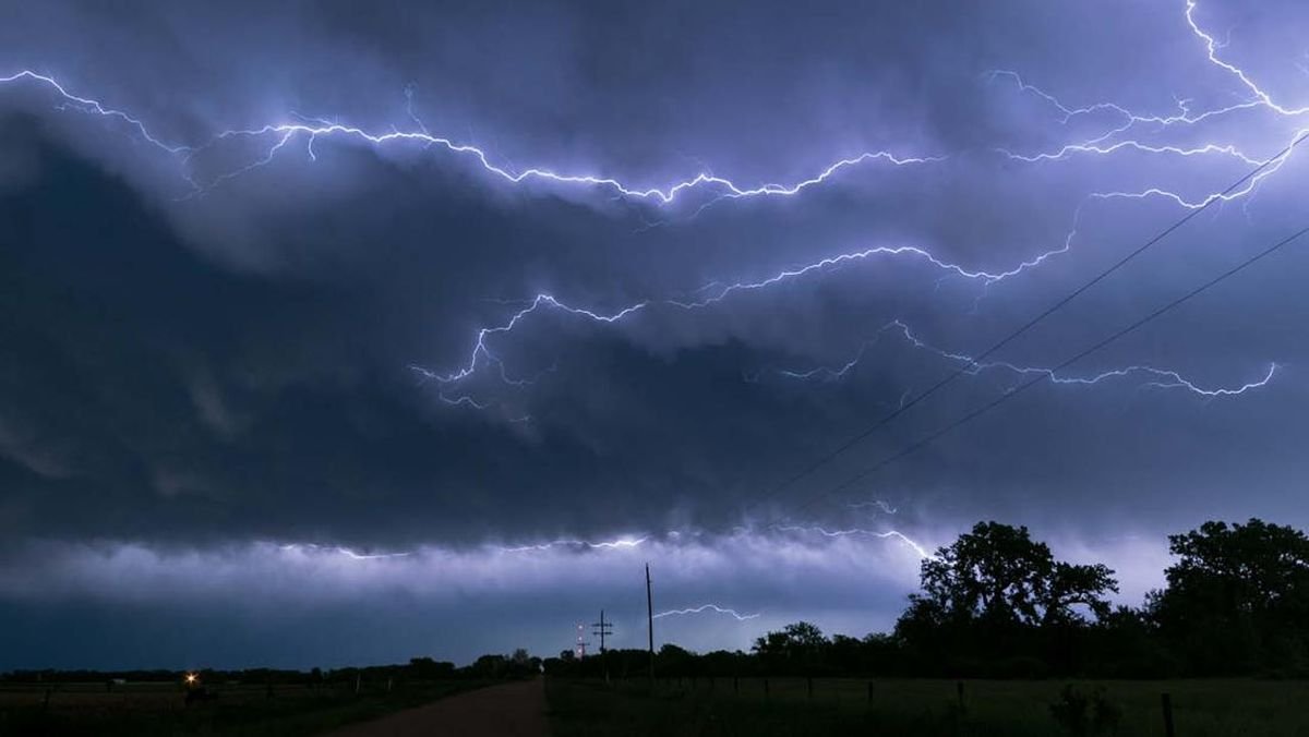BMKG Sultan Baabullah Ternate: Waspada Hujan Lebat dan Gelombang Tinggi di Maluku Utara