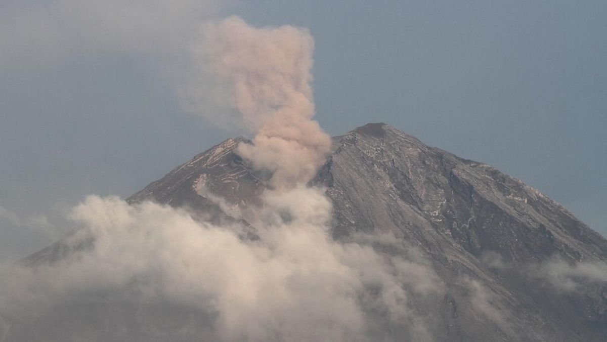 Aktivitas Gunung Semeru Didominasi Gempa Letusan, Status Masih Siaga