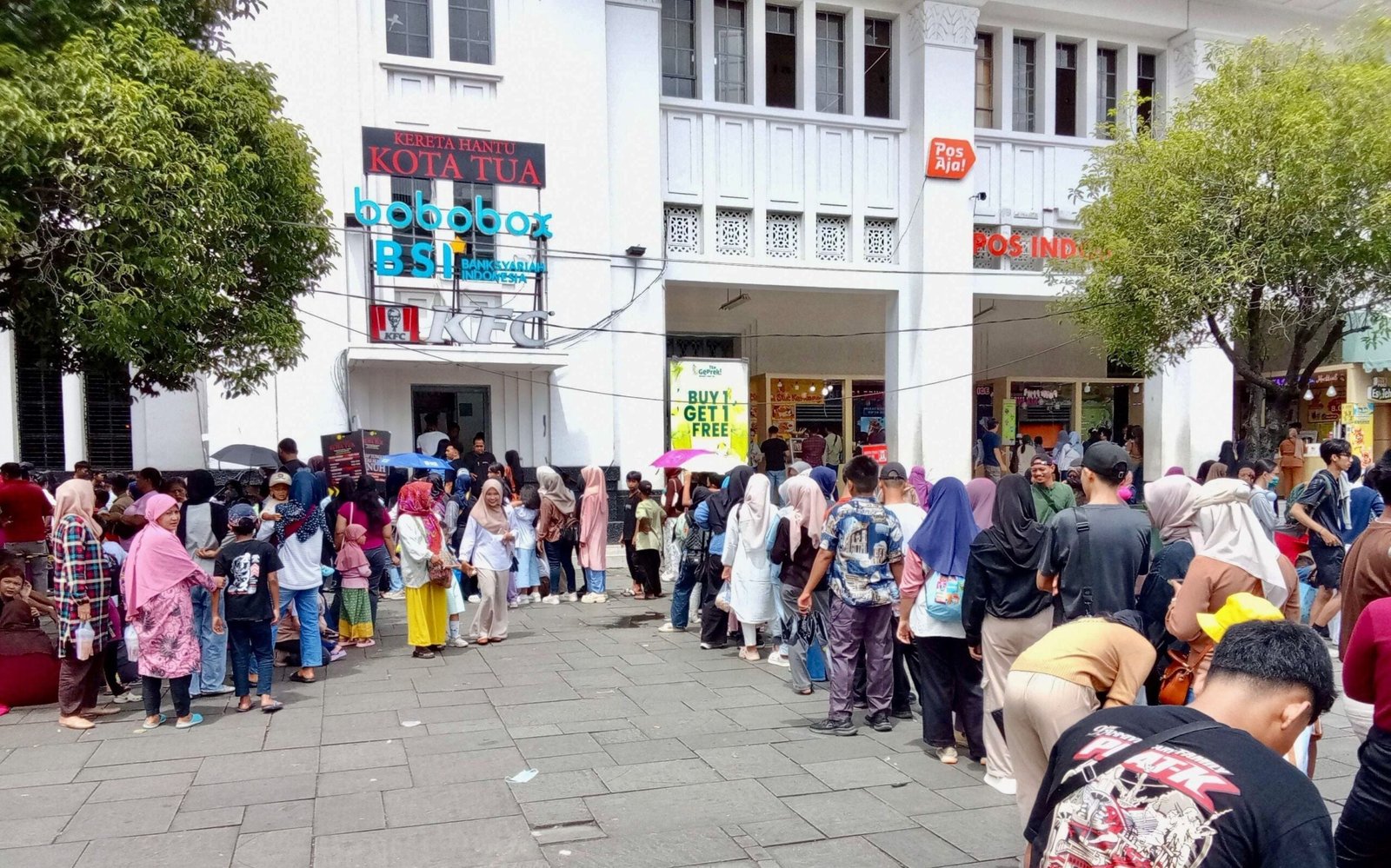 Wisata Kota Tua Jakarta Hadirkan Kereta Hantu, Wisatawan Rela Antre demi Uji Nyali