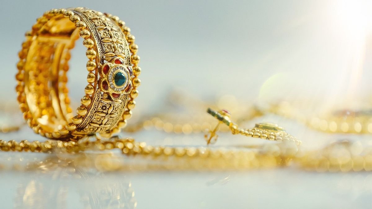 Harga Emas Perhiasan 24 Karat Naik, Masyarakat Diminta Pantau Tren Harga