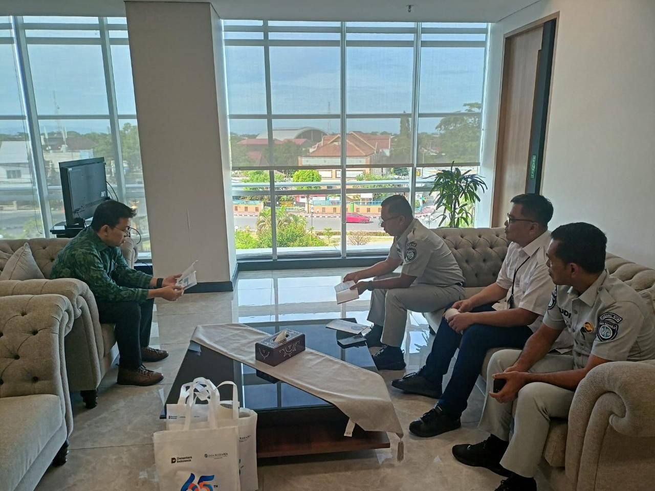 Bangun Kolaborasi Strategis, Kepala Jasa Raharja NTB Lakukan Audiensi ke Kepala OJK NTB 