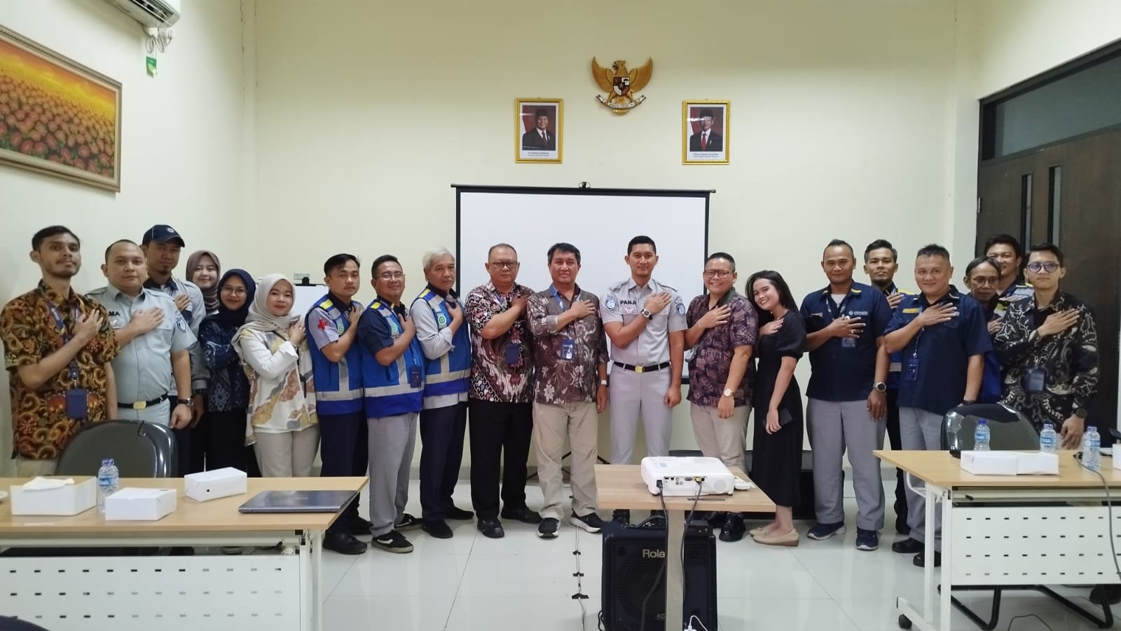 Peduli Kesehatan dan Keselamatan, Jasa Raharja Tangerang Gelar Pemeriksaan dan Pengobatan Gratis di Jasa Marga Pondok Ranji