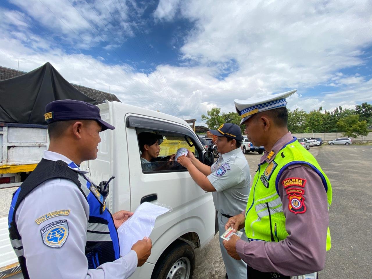 Tingkatkan Kepatuhan Pajak dan Keselamatan, Operasi Gabungan Digelar di Gunungkidul