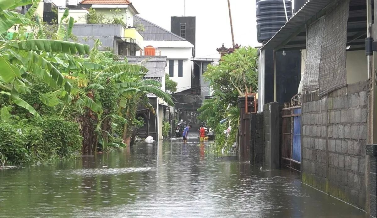 BPBD Bali Catat 76 Bencana Akibat Cuaca Ekstrem, Denpasar dan Badung jadi Wilayah Paling Terdampak