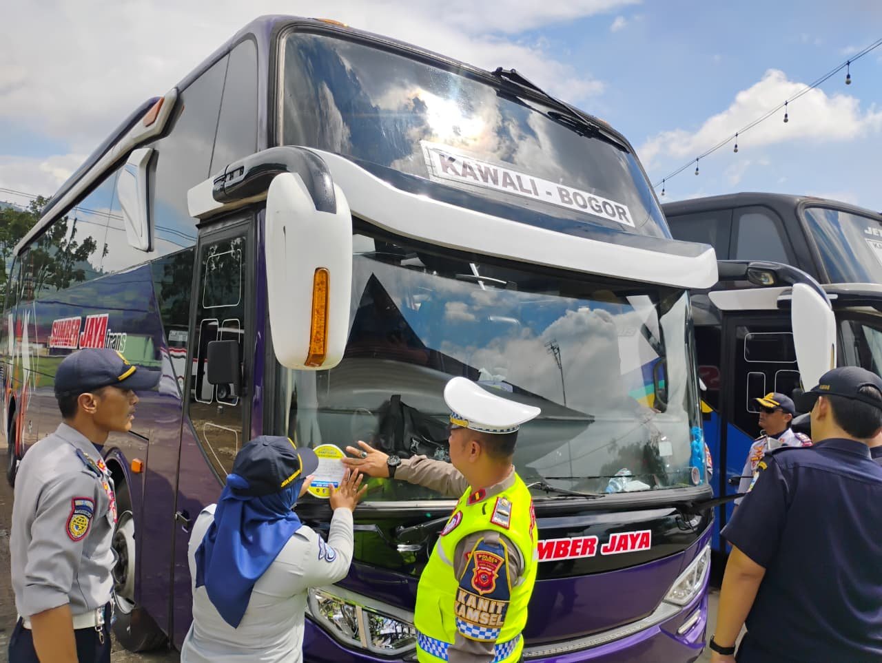 Jasa Raharja Cabang Tasikmalaya Laksanakan Ramp Check Armada Bus di Wilayah Kabupaten Garut
