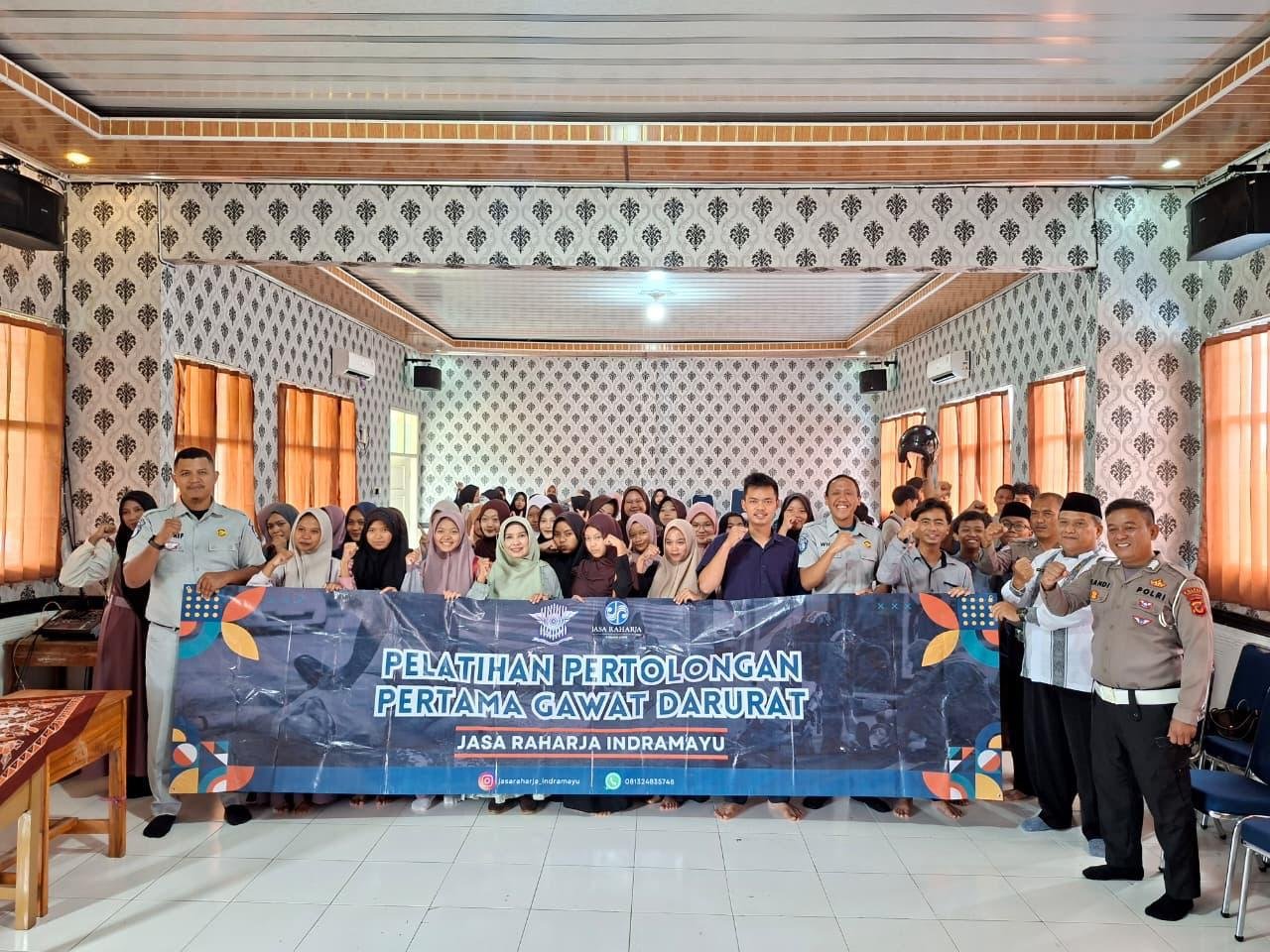 Jasa Raharja Cabang Indramayu Bekali Siswa Di Kecamatan Karangampel Dengan Sosialisasi Pertolongan Pertama Gawat Darurat (PPGD)