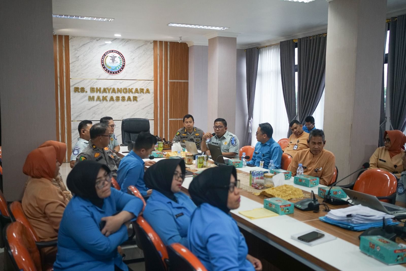 Perkuat Sinergi Pelayanan, Jasa Raharja Sulawesi Selatan Gelar Evaluasi Kemitraan dengan RS Bhayangkara Makassar