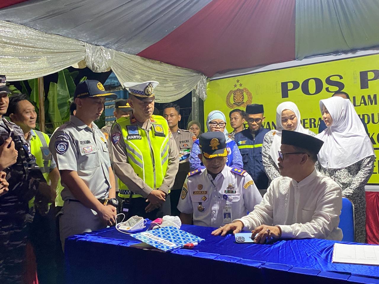 Jasa Raharja Cabang Mamuju Lakukan Kunjungan Posko Terpadu Bersama Gubernur Sulawesi Barat dan Forkopimda, Disertai Pemeriksaan Kesehatan Gratis di Terminal Simbuang A