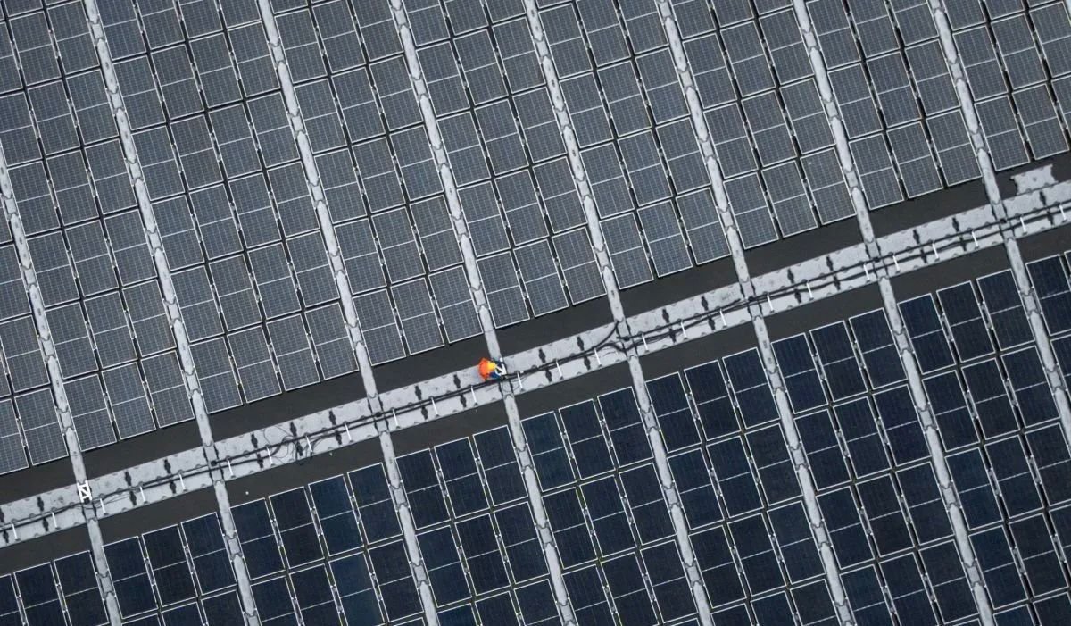 KNEKS: Integrasi Sukuk dan Dana Sosial Syariah Jadi Kunci Akselerasi Energi Surya di Indonesia