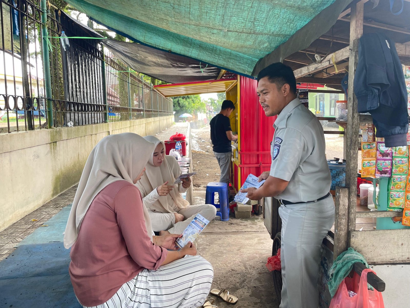 Jasa Raharja Gencar “Sisir” UMKM di Alun-alun Malingping: Ada Undian Emas 14 Gram hingga Motor!