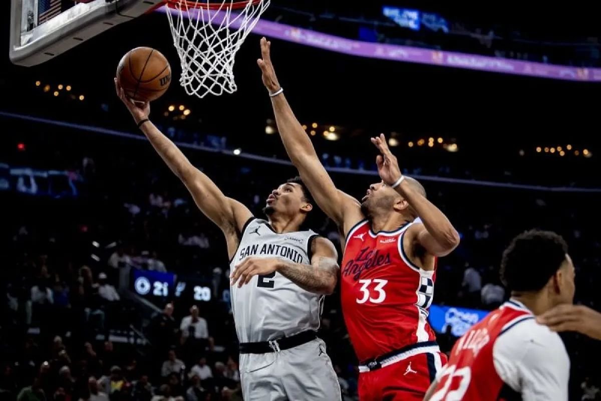 Hasil NBA: Spurs Hajar Clippers 118-99, Lanjutkan Tren Positif Menang 11 Kali Beruntun