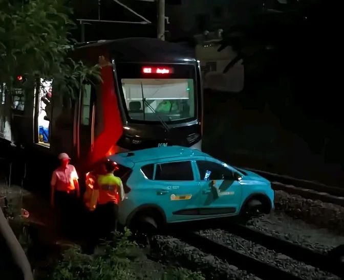 Taksi Green SM Selidiki Dugaan Gangguan Sistem Listrik pada Kecelakaan Kereta Bekasi