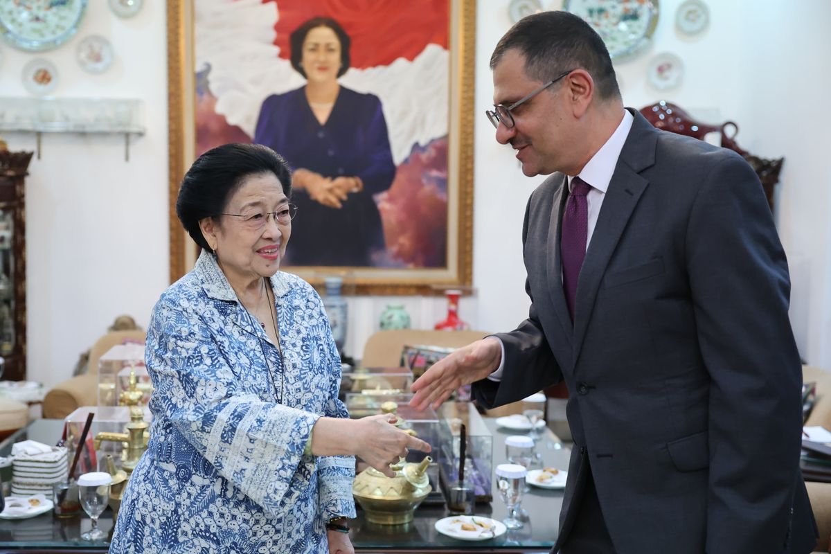 Megawati Soekarnoputri dan Perwakilan Irak Bahas Konflik dan Diplomasi Global