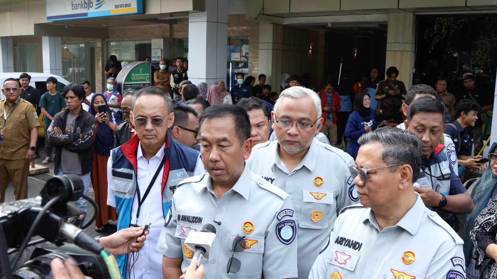 Respons Cepat Jasaraharja Putera Dalam Penanganan Korban Kecelakaan KA Argo Bromo Anggrek dan KRL Commuter di Stasiun Bekasi Timur