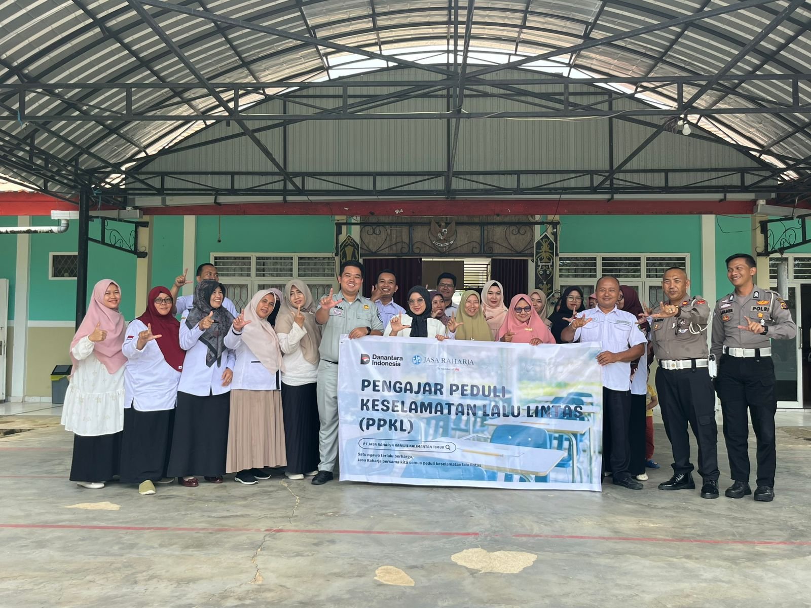 Bangun Generasi Sadar Selamat, PT Jasa Raharja Kanwil Kalimantan Timur Hadir di SMAN 1 Pasir Belengkong