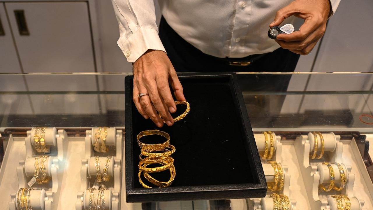 Harga Emas Perhiasan Naik Hari Ini, dari 5 Karat hingga 24 Karat Kompak Menguat