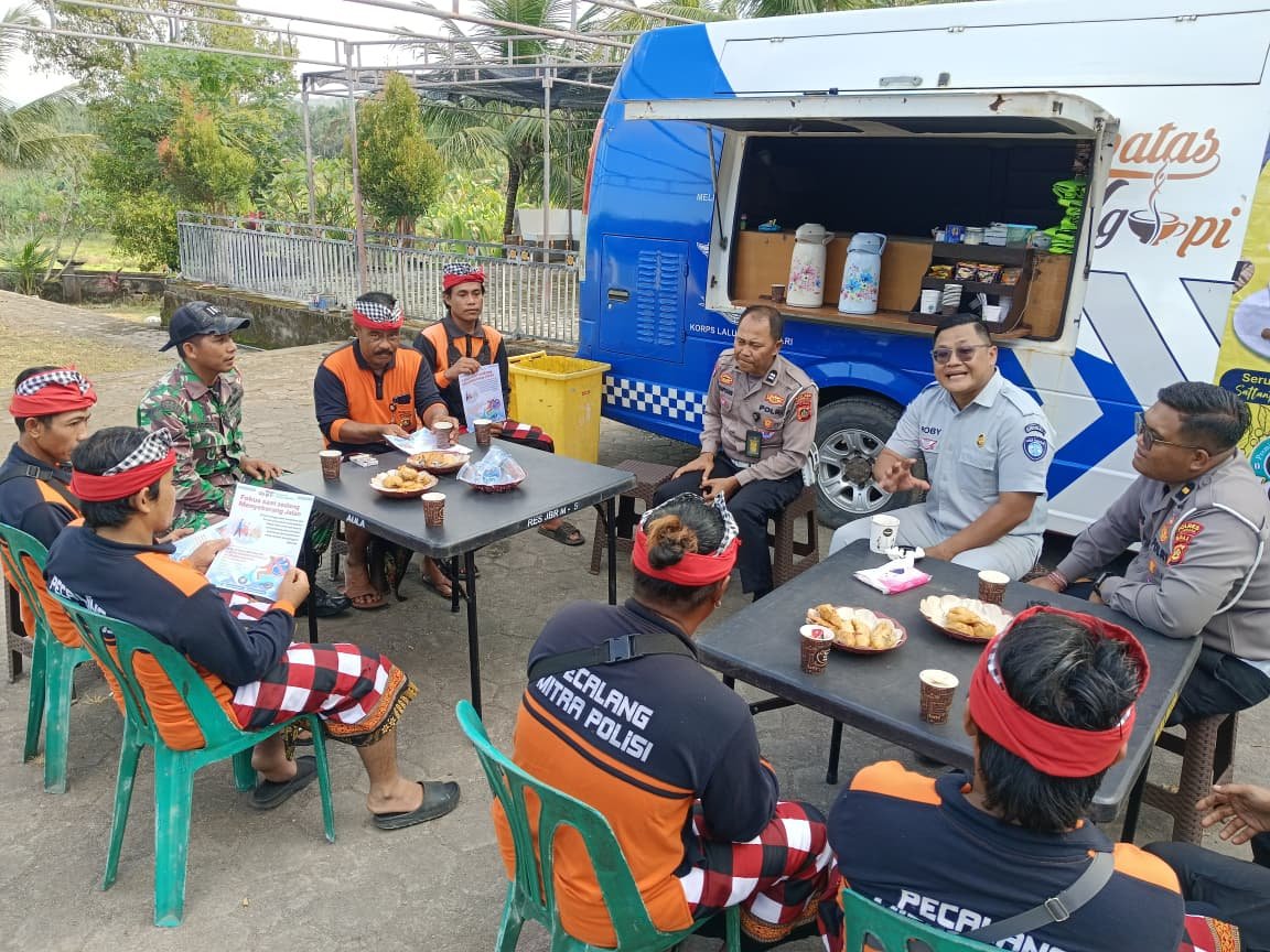 Jasa Raharja Jembrana Sosialisasikan SIGNAL dan BPD Mobile dalam Program “SEBATAS NGOPI” Bersama Satlantas