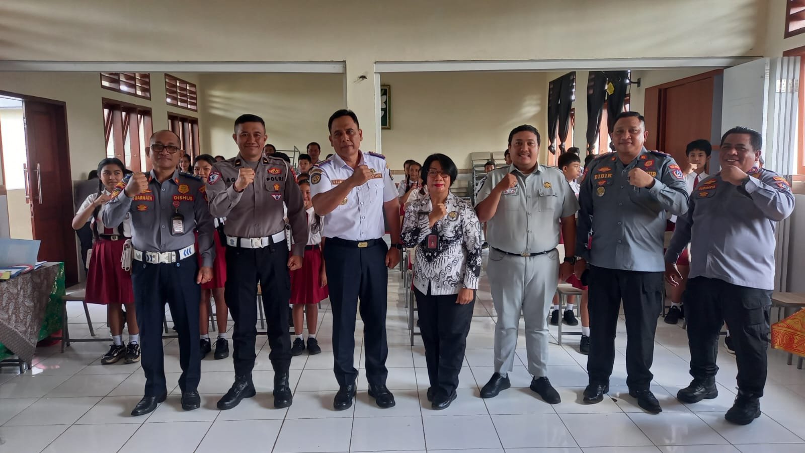 Tanamkan Budaya Tertib Sejak Dini, Sosialisasi Keselamatan Lalu Lintas Digelar di SDN 4 Abiansemal