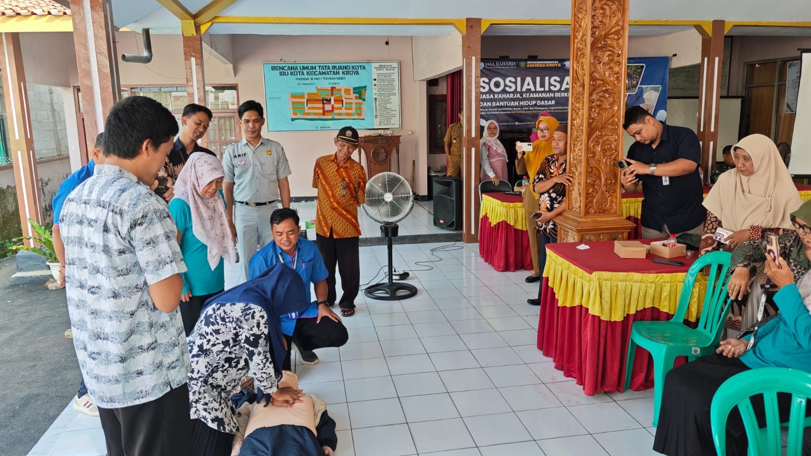 Jasa Raharja Wangon Gelar Program PPGD dan PDPL di Balai Desa Kroya, Bekali Warga Simulasi Penanganan Kecelakaan