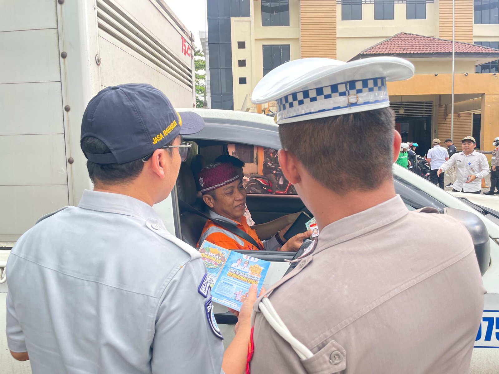 Tim Pembina Samsat Martapura Padukan Edukasi dan Layanan, Taat Pajak Berhadiah Emas