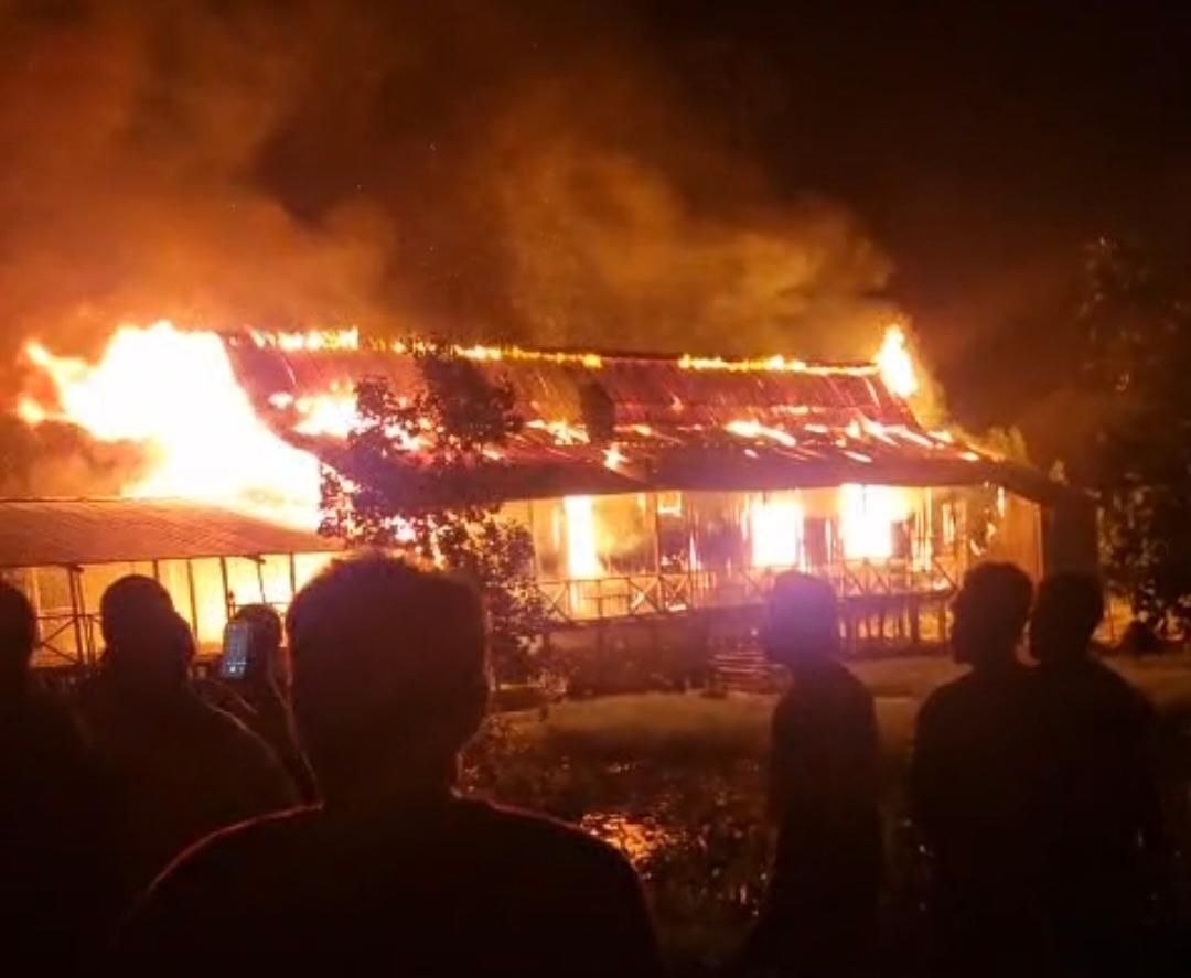 Gereja Katolik Stasi Santo Fransiskus di Mimika Terbakar, Diduga Akibat Lilin