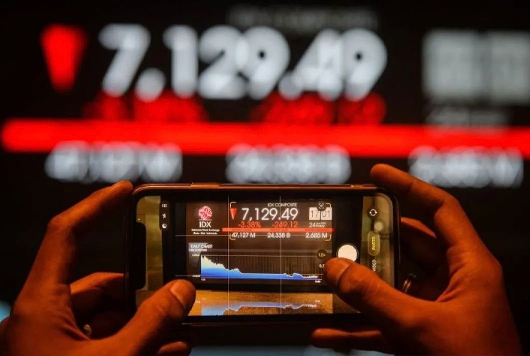 IHSG Hari Ini Dibuka Turun, Sentimen Royalti Tekan Saham Tambang