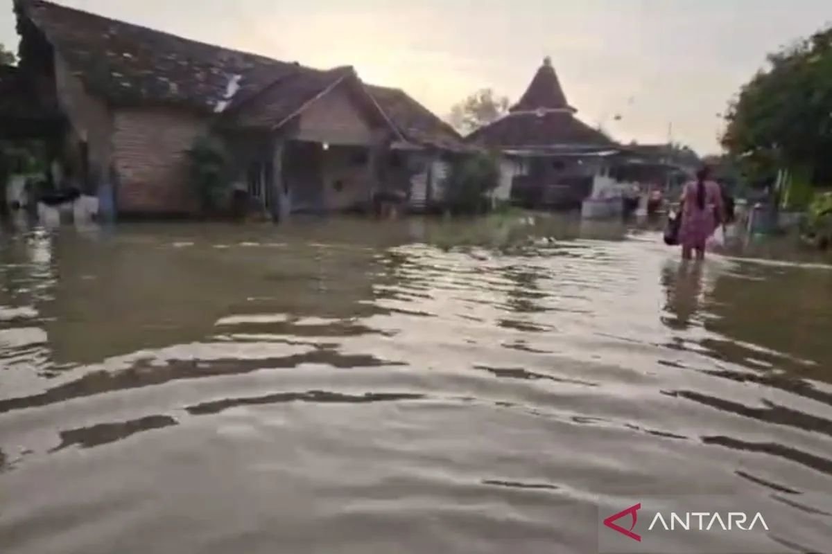 Hujan Lebat Guyur Jawa Tengah, 538 Rumah di Pati Tergenang Banjir