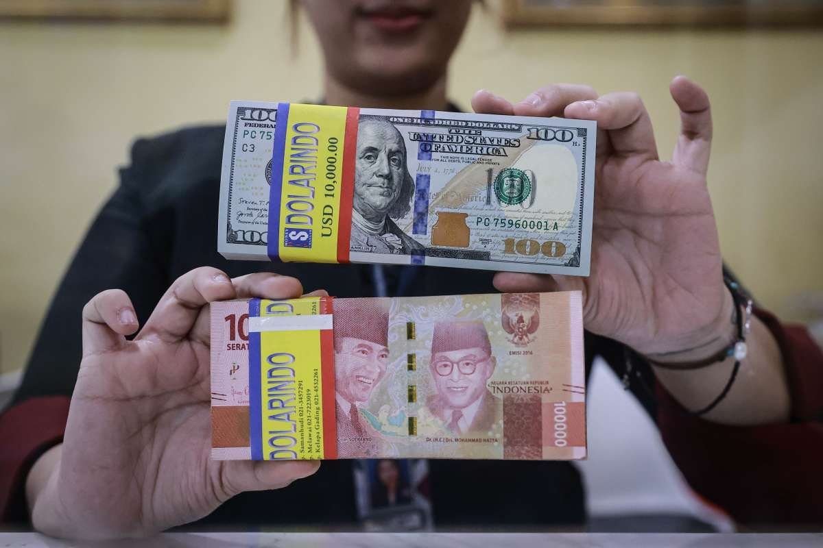 Rupiah Melemah ke Rp17.483 per Dolar AS pada Perdagangan Selasa