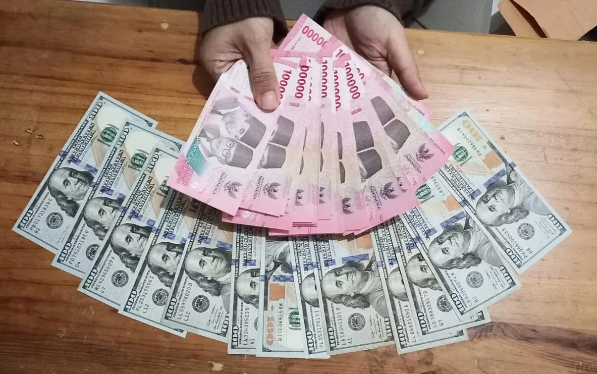 Kurs Rupiah Hari Ini Turun ke Level Rp17.685 per Dolar AS