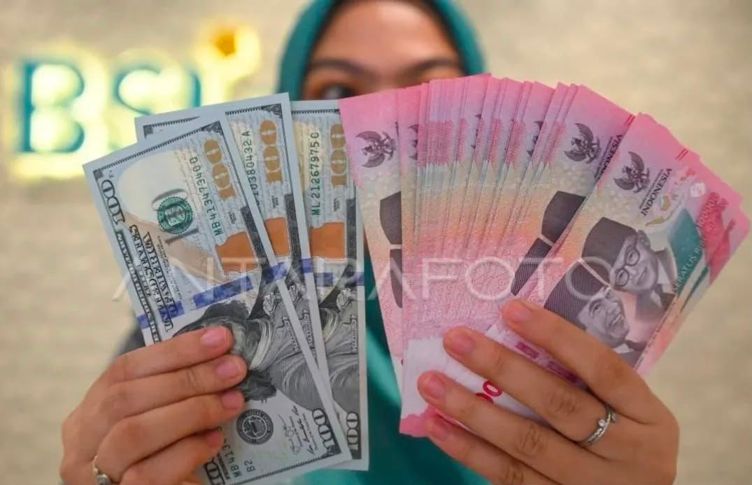 Rupiah Melemah terhadap Dolar AS, Dipicu Rapuhnya Pembicaraan Damai Iran