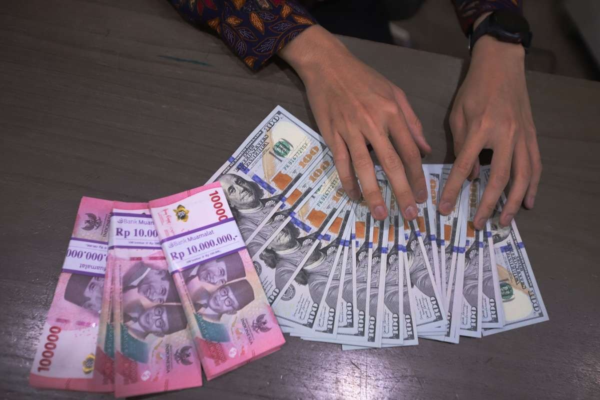 Rupiah Melemah ke Rp17.845 per Dolar AS pada Perdagangan Jumat Pagi