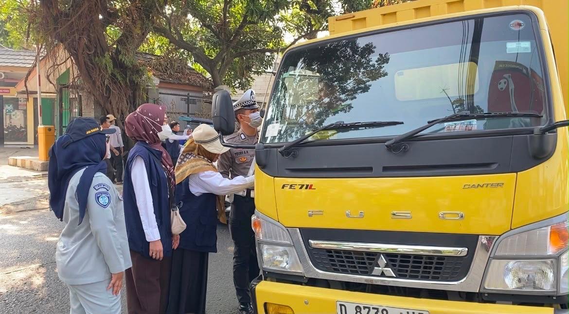 PT Jasa Raharja (Persero) Kanwil Utama Jawa Barat Bersama Tim Pembina Samsat Gelar Operasi Gabungan di Wilayah Rancaekek untuk Tingkatkan Kepatuhan Wajib Pajak dan Keselamatan Berlalu Lintas