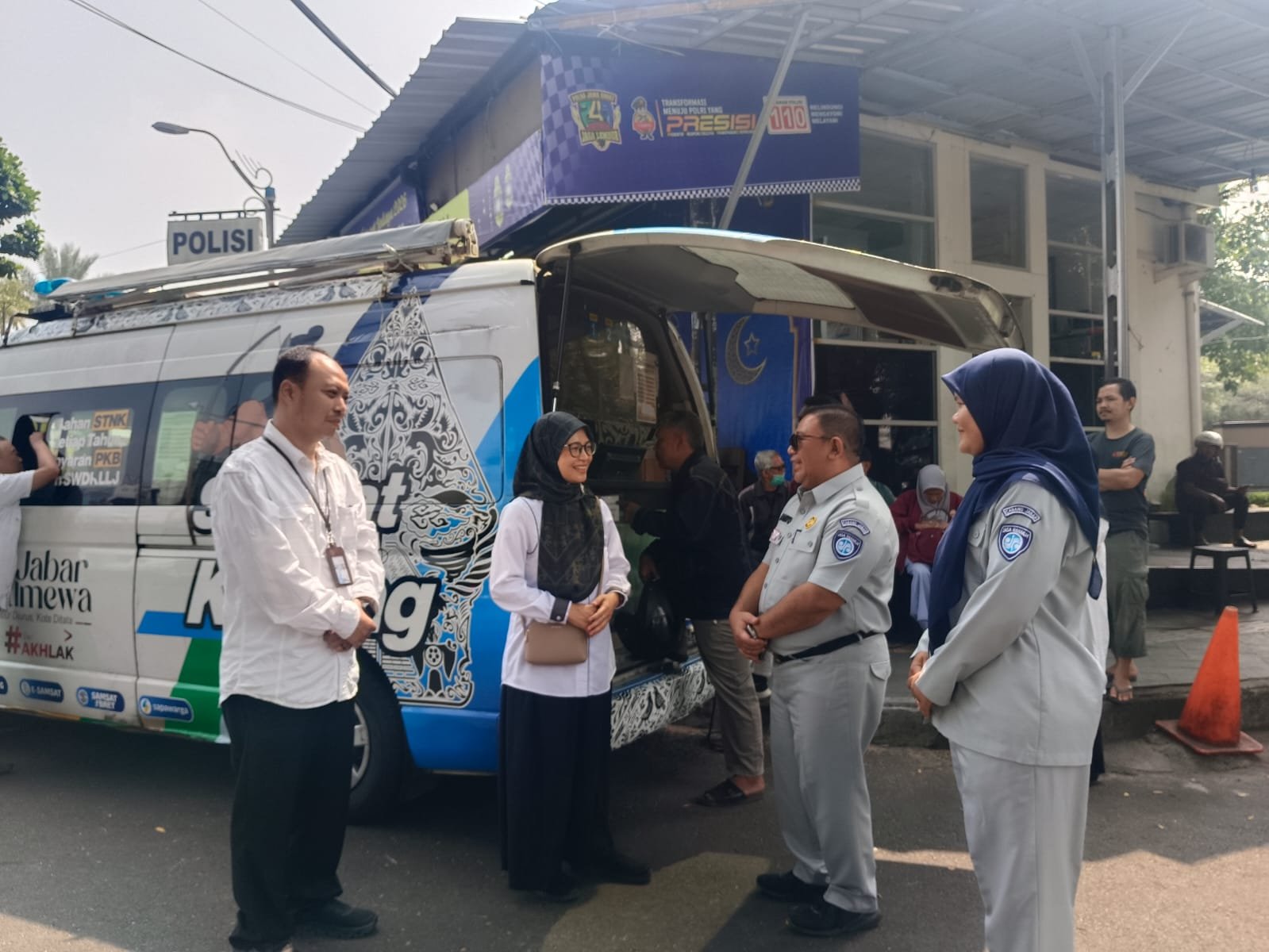 Tingkatkan Kepatuhan Masyarakat dan Ketaatan Pembayaran Pajak, Tim Pembina Samsat Kota Tasikmalaya Gelar Operasi Gabungan di Taman Kota