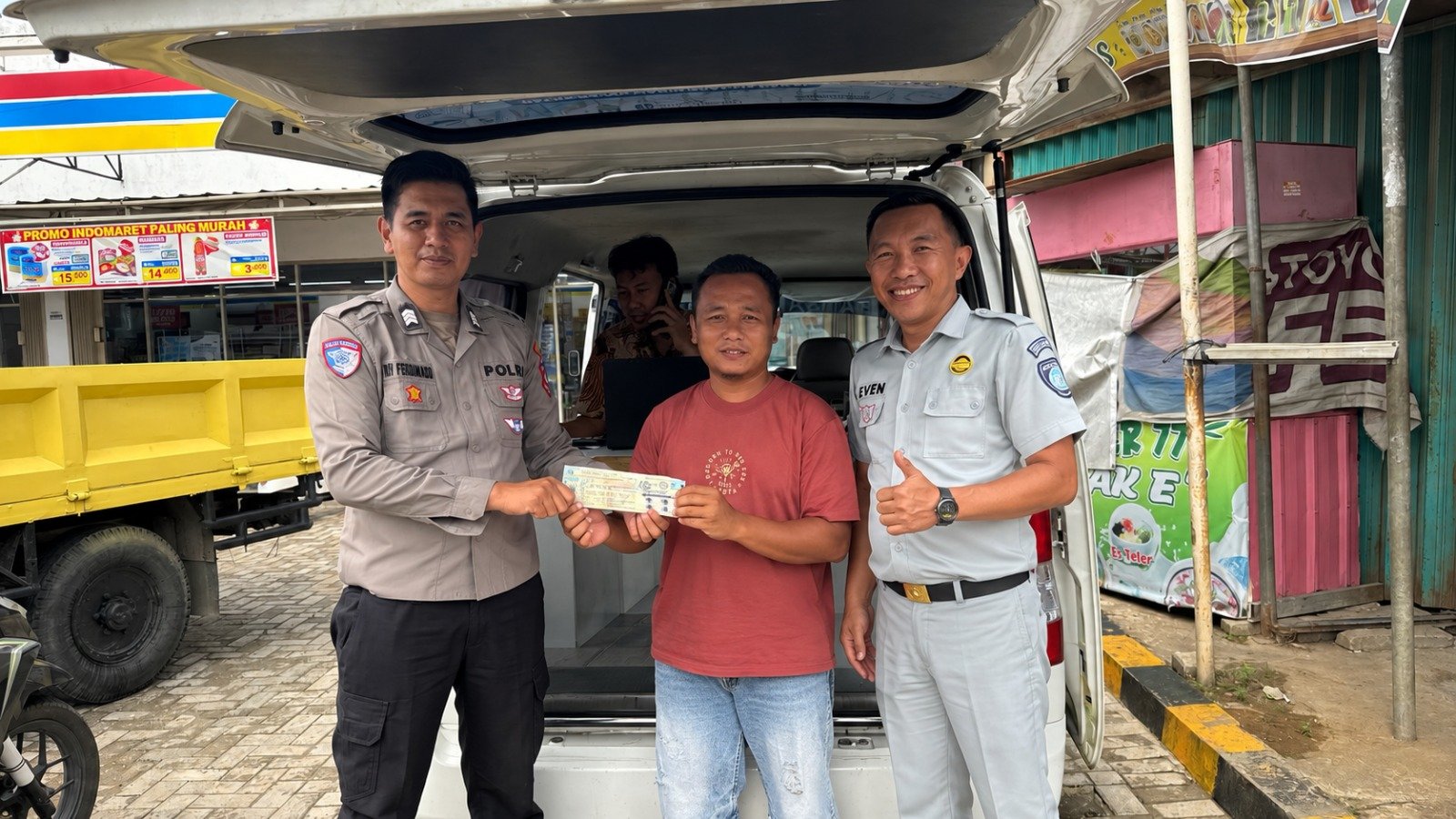Samsat Keliling Hadir di Kecamatan Sukaraja, Permudah Masyarakat Bayar Pajak Kendaraan