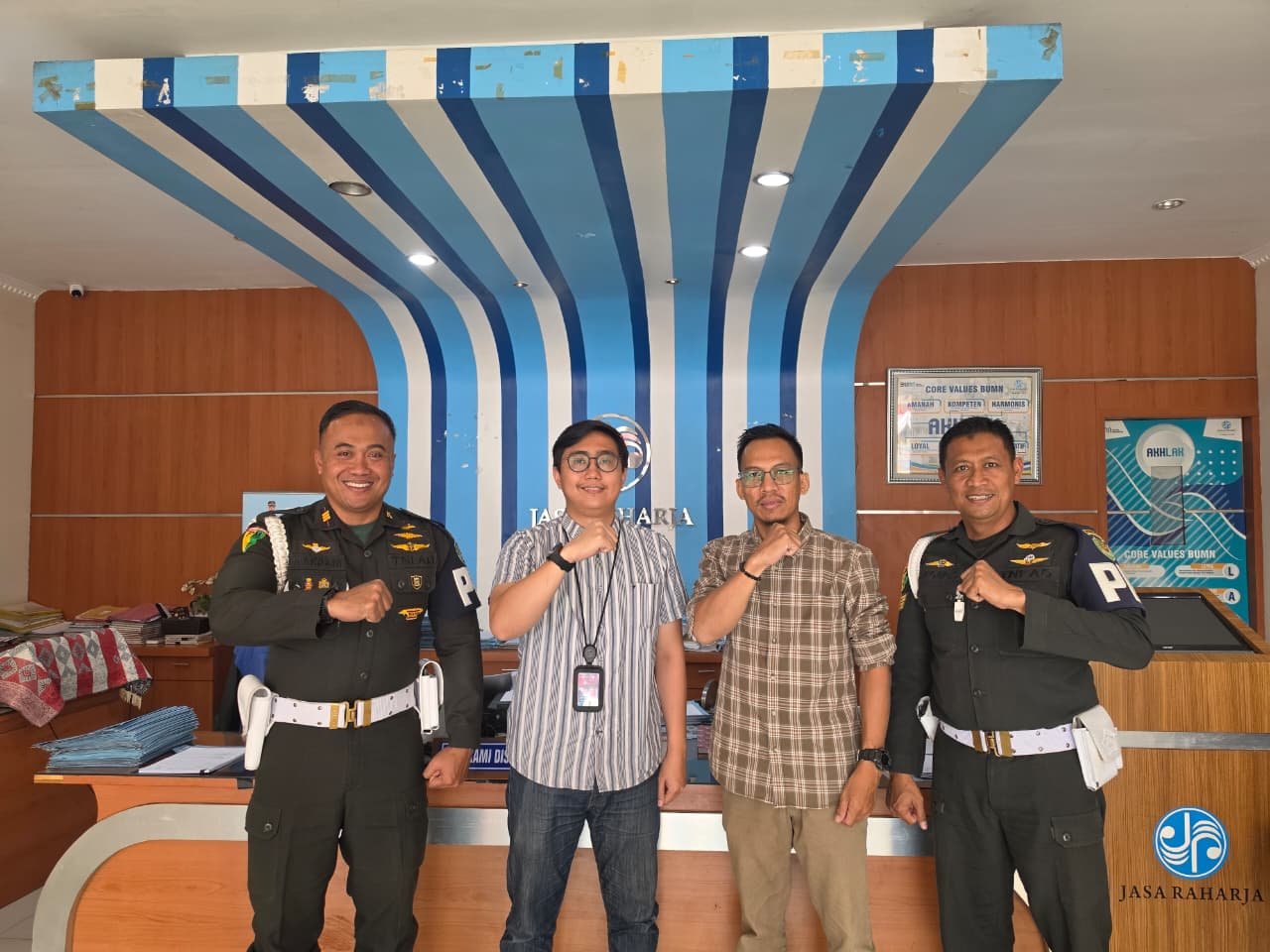 Jasa Raharja dan Subdenpom Karawang Perkuat Sinergi Penanganan Laka Lantas yang Melibatkan Anggota TNI