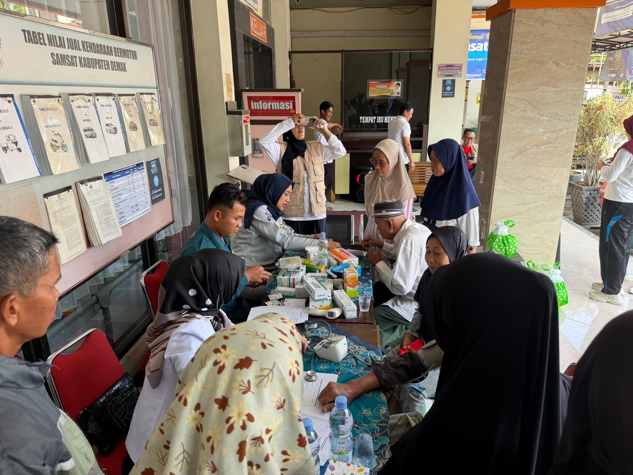 Perkuat Pelayanan kepada Masyarakat, Jasa Raharja Gelar Pemeriksaan Kesehatan Gratis di Samsat Demak