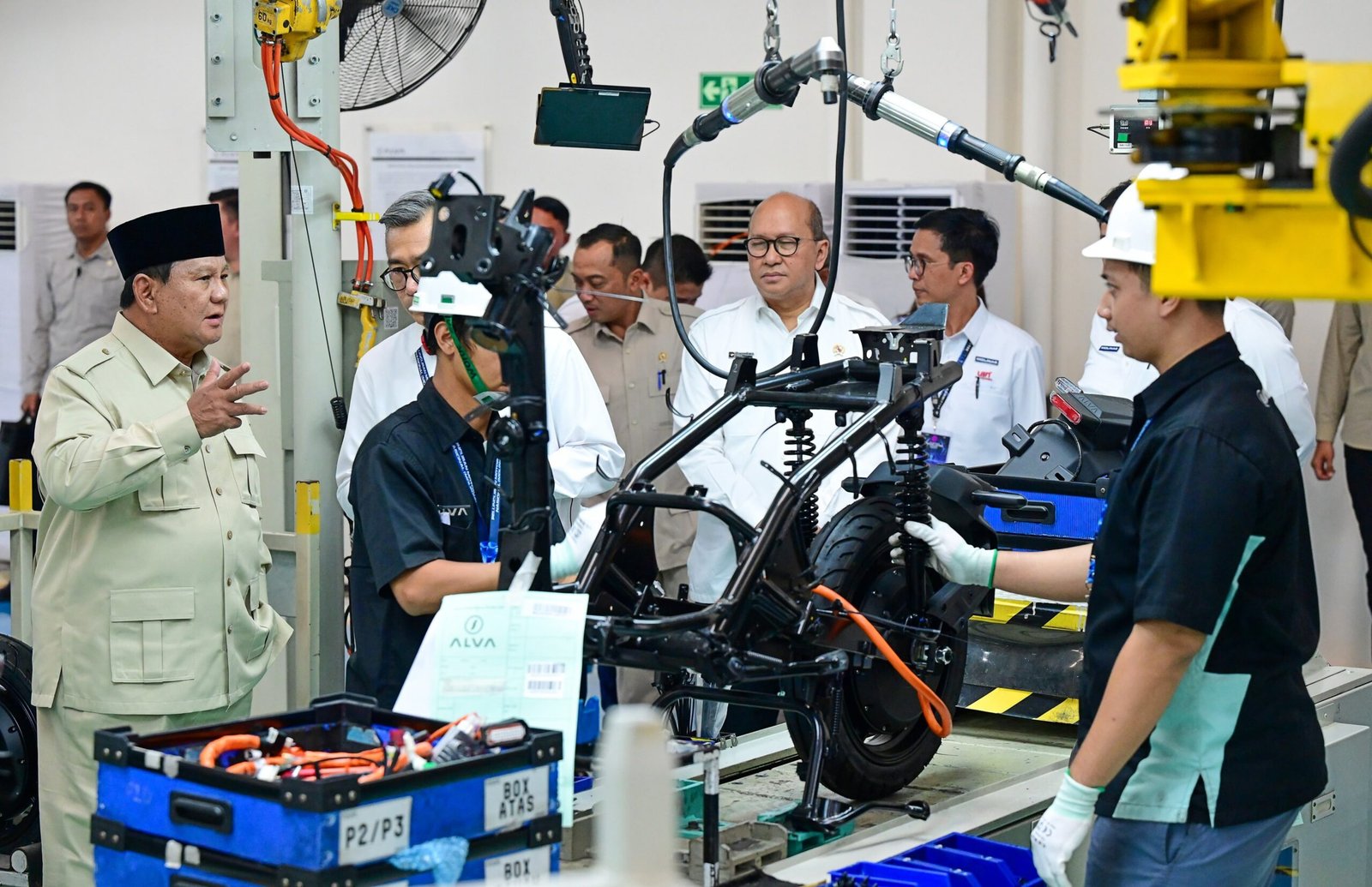 Danantara Dorong Kredit Motor Listrik Tanpa DP, Bunga Rendah untuk Percepat Adopsi