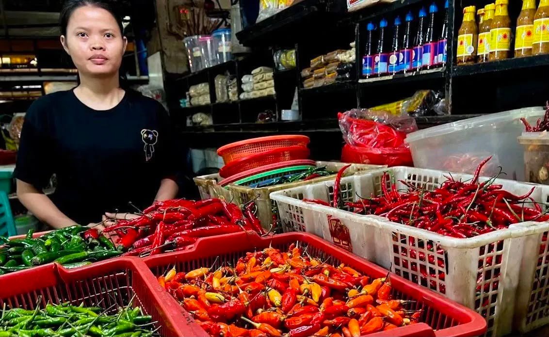 Daftar Harga Sembako Hari Ini: Cabai Rawit Meroket ke Rp67.350 per Kg