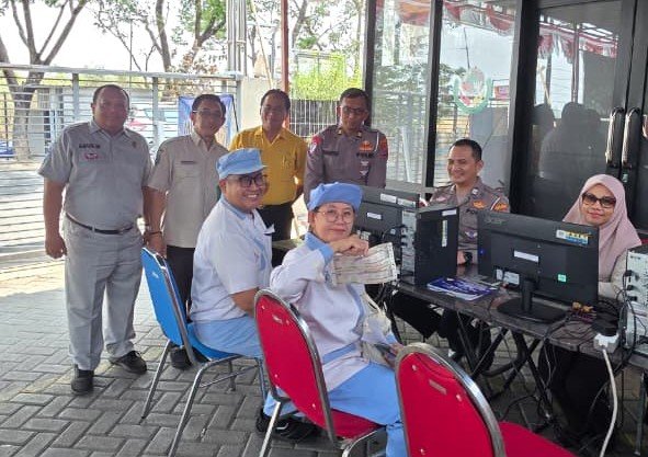 Pelayanan Mbak Salindri Hadir di PT Meiji Indonesia, Samsat Bangil Perkenalkan Aplikasi Jasfren