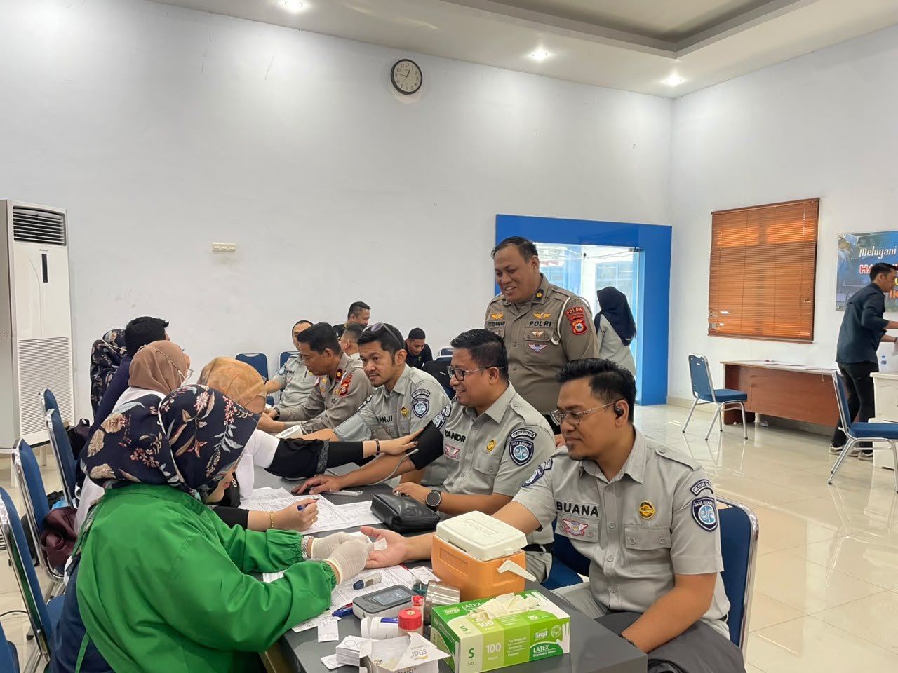 Peringati Hari Lalu Lintas Bhayangkara ke-71, Jasa Raharja Sulsel Ikuti Aksi Donor Darah Bersama Ditlantas Polda Sulsel