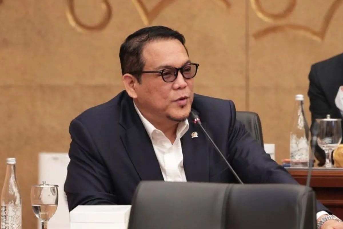 DPR Desak Menteri Bahlil Perjelas Kelanjutan RUU Migas