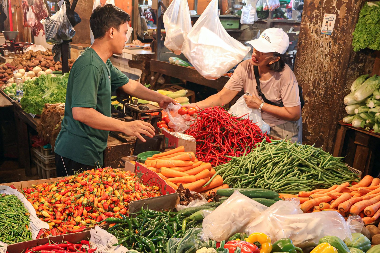 Harga Pangan Hari Ini 9 September 2026: Cabai Rawit Merah Turun Jadi Rp91.150