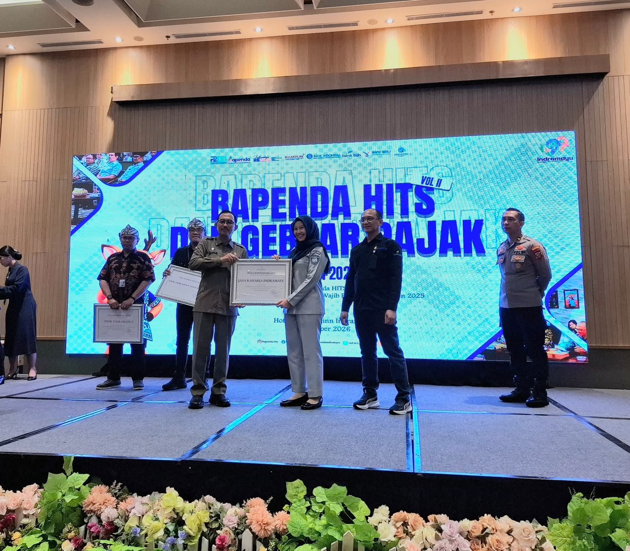 Jasa Raharja Indramayu Terima Penghargaan Dari bupati Indramayu Dalam Ajang Bapenda Hits Vol. II