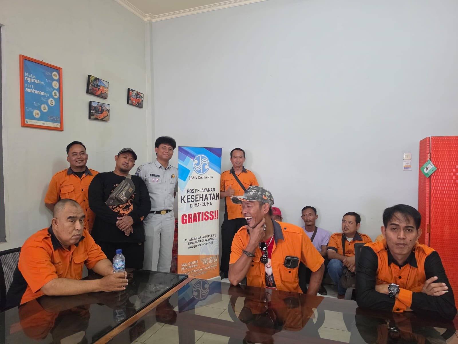 Apresiasi kepada PO Berlio, Jasa Raharja Karawang Adakan Pemeriksaan Kesehatan Gratis untuk Pengemudi