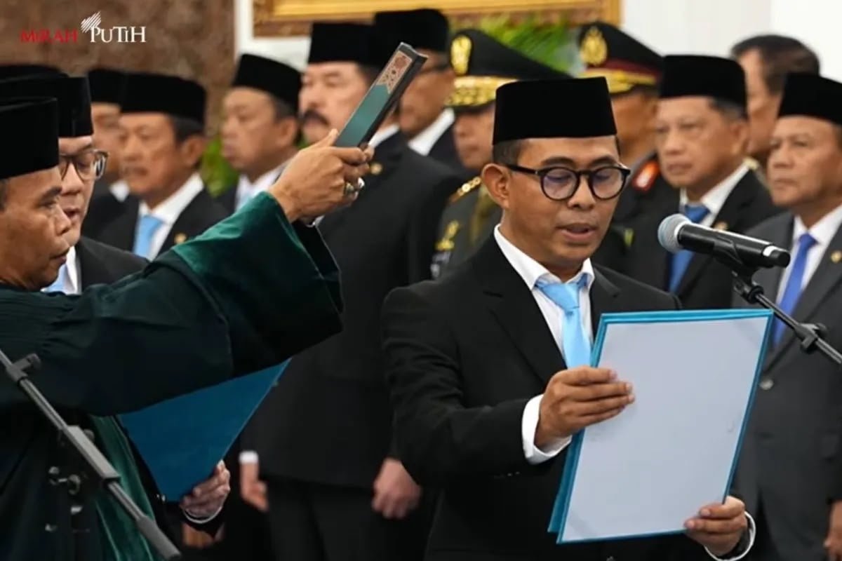 Prabowo Resmi Lantik Nuzran Joher sebagai Ketua Ombudsman RI